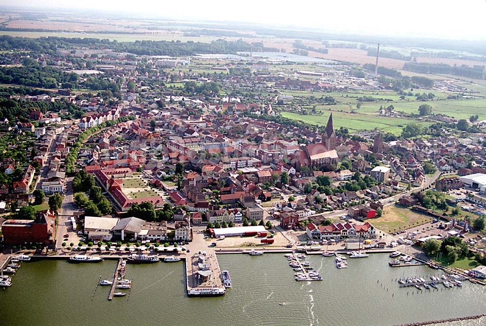 Barth / Mecklenburg Vorpommern aus der Vogelperspektive: Barth / Mecklenburg Vorpommern Stadtansicht und Zentrum von Barth in MV