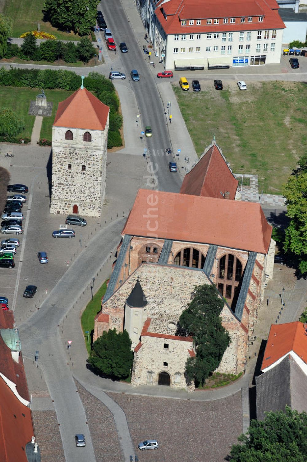 Luftbild Zerbst - Bartholomäus-Kirche in Zerbst in Sachsen-Anhalt