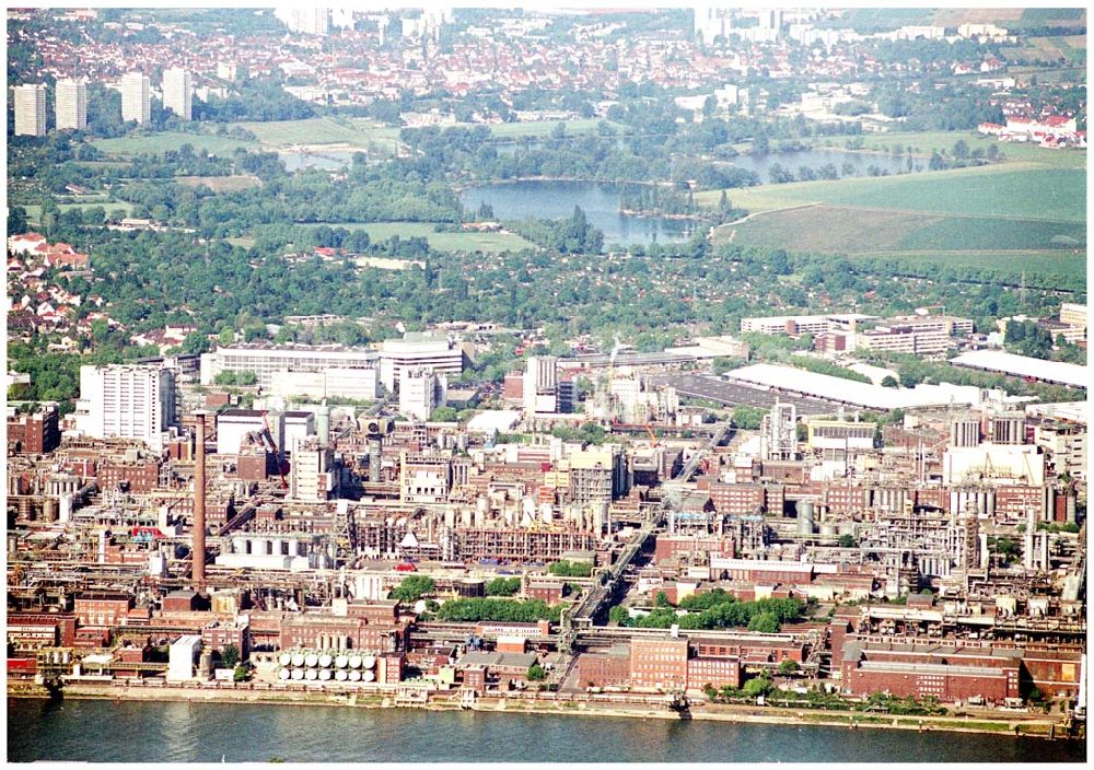 Ludwigshafen aus der Vogelperspektive: BASF Ludwigshafen am Rhein