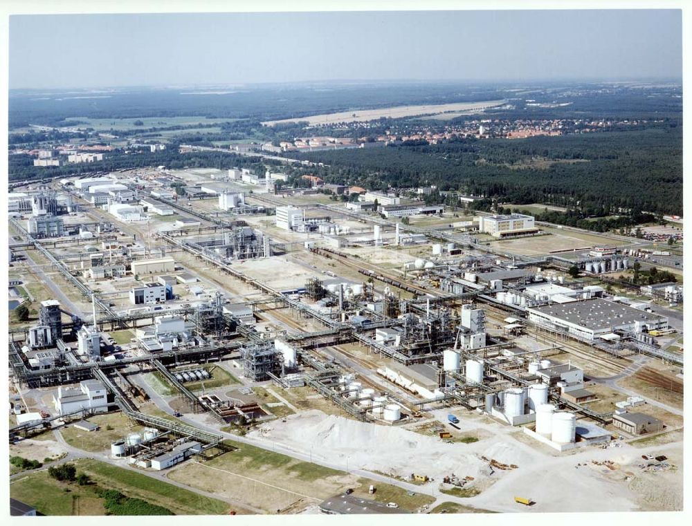 Schwarzheide - Brandenburg aus der Vogelperspektive: BASF-Werksanlagen am Standort Schwarzheide / Brandenburg.