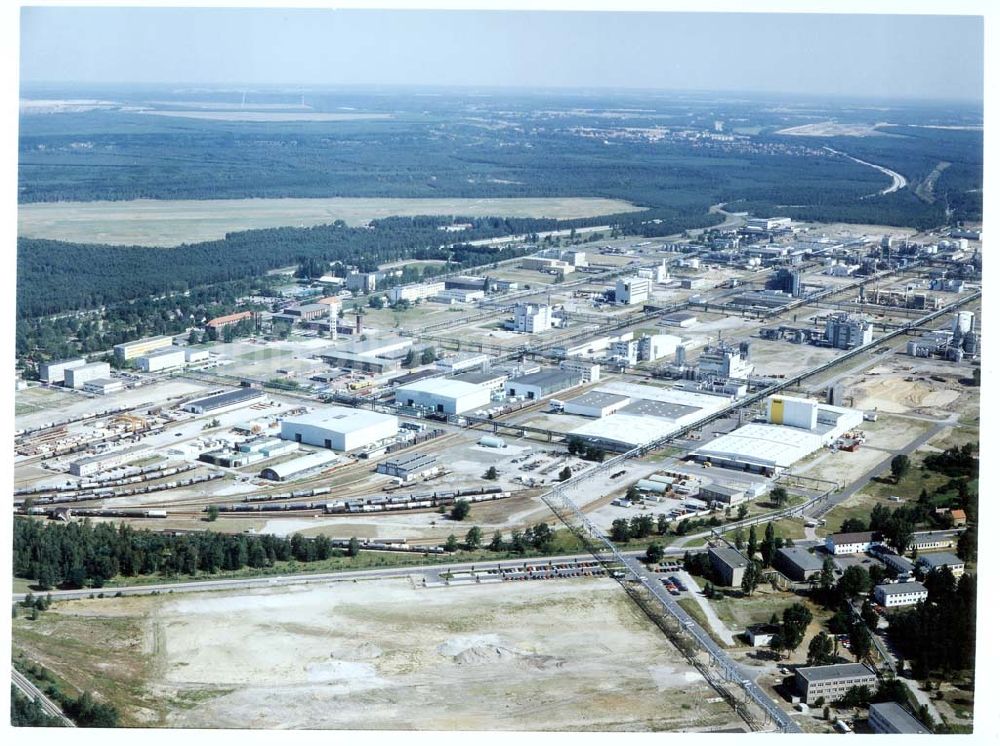 Schwarzheide - Brandenburg aus der Vogelperspektive: BASF-Werksanlagen am Standort Schwarzheide / Brandenburg.