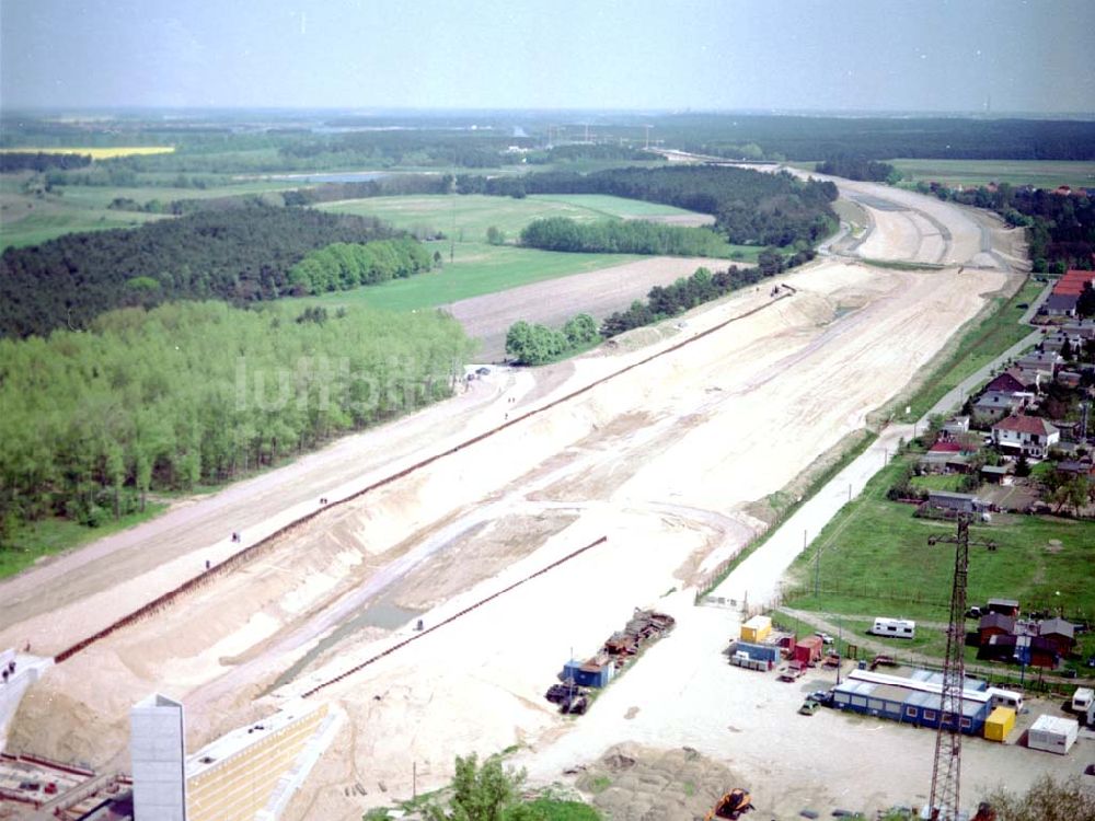 Luftbild Hohenwarthe - Bau des Anschlußbereiches zur Bücke des Elbe-Havel-Kanales über die Elbe am Wasserstraßenkreuz Magdeburg.