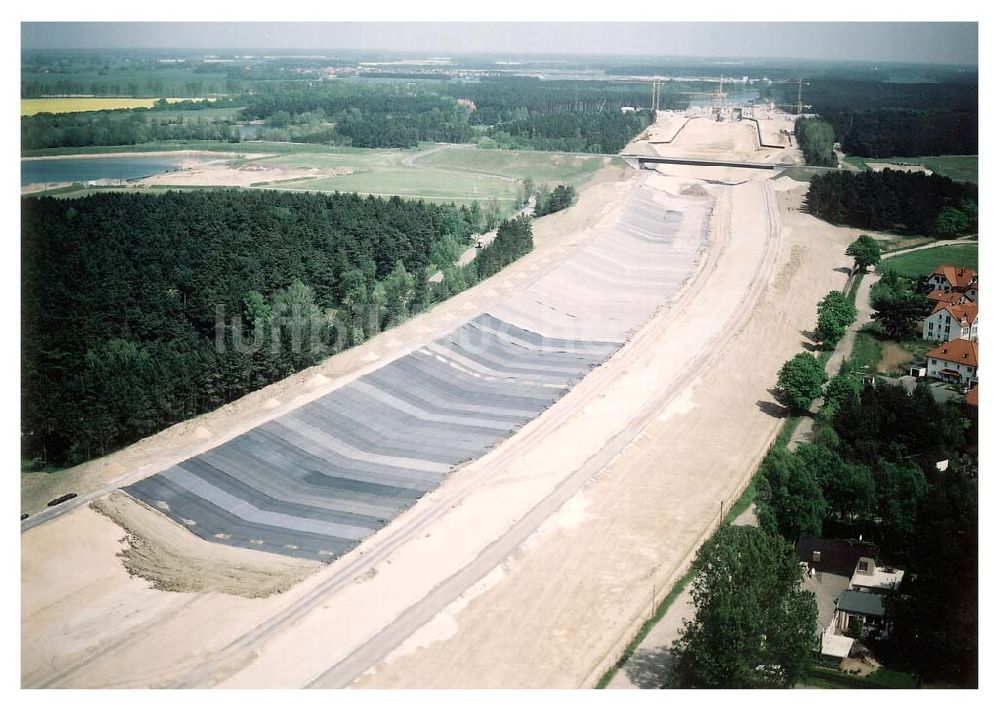 Hohenwarthe von oben - Bau des Anschlußbereiches zur Bücke des Elbe-Havel-Kanales über die Elbe am Wasserstraßenkreuz Magdeburg.