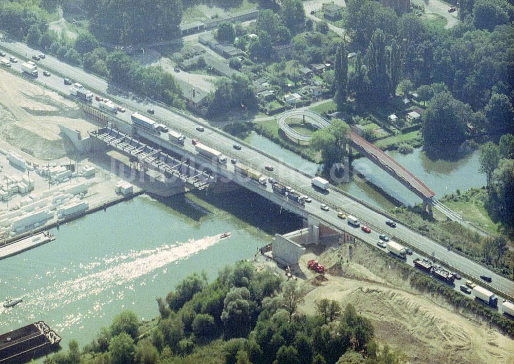 Königs Wusterhausen aus der Vogelperspektive: Bau der Autobahnbrücke (A10) über die Dahme in Königs Wusterhausen - ein Projekt der SCHÄLERBAU BERLIN GmbH.