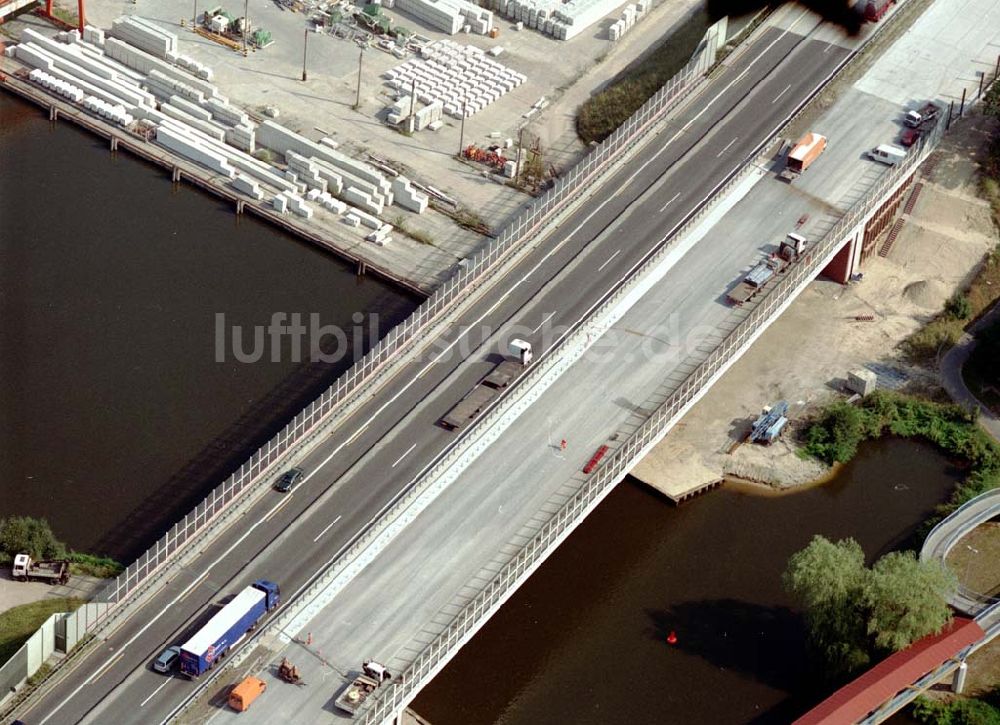 Luftaufnahme Königs Wusterhausen - Bau der Autobahnbrücke (A10) über die Dahme in Königs Wusterhausen - ein Projekt der SCHÄLERBAU BERLIN GmbH.