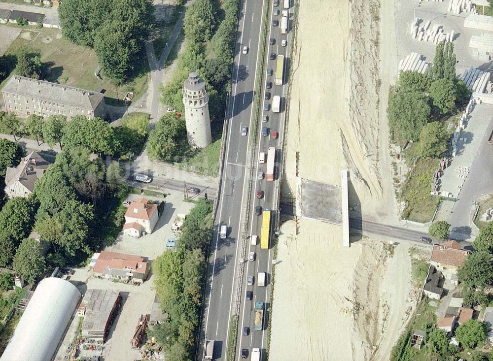 Königs Wusterhausen aus der Vogelperspektive: Bau der Autobahnbrücke (A10) über die Straße zwischen Königs Wusterhausen und Niederlehme - ein Projekt der SCHÄLERBAU BERLIN GmbH