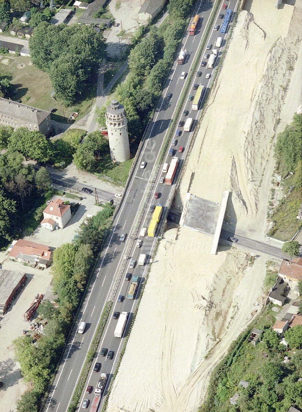 Luftbild Königs Wusterhausen - Bau der Autobahnbrücke (A10) über die Straße zwischen Königs Wusterhausen und Niederlehme - ein Projekt der SCHÄLERBAU BERLIN GmbH