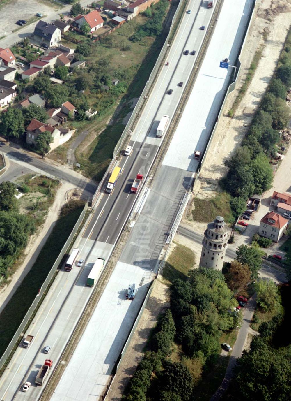 Luftaufnahme Königs Wusterhausen - Bau der Autobahnbrücke (A10) über die Straße zwischen Königs Wusterhausen und Niederlehme - ein Projekt der SCHÄLERBAU BERLIN GmbH