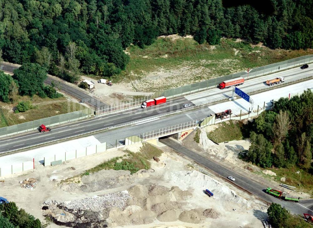 Königs Wusterhausen aus der Vogelperspektive: Bau der Autobahnbrücke (A10) über die Straße zwischen Königs Wusterhausen und Niederlehme - ein Projekt der SCHÄLERBAU BERLIN GmbH