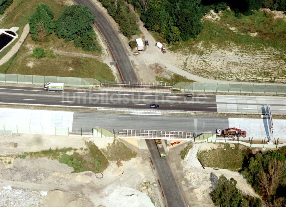 Luftbild Königs Wusterhausen - Bau der Autobahnbrücke (A10) über die Straße zwischen Königs Wusterhausen und Niederlehme - ein Projekt der SCHÄLERBAU BERLIN GmbH