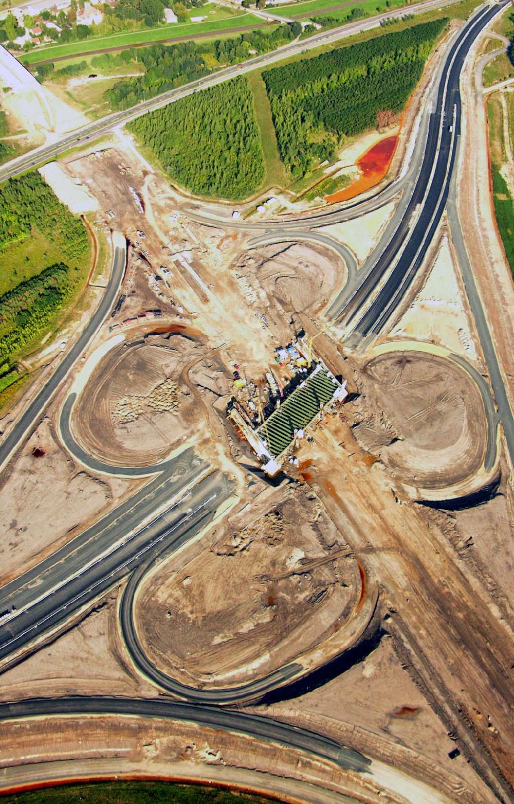 Luftbild Böhlen - Bau eines Autobahnkreuzes auf der A14 bei Böhlen