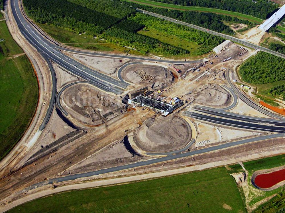 Böhlen aus der Vogelperspektive: Bau eines Autobahnkreuzes auf der A14 bei Böhlen