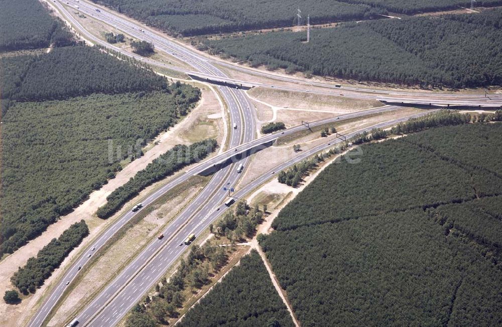 Michendorf / Brandenburg aus der Vogelperspektive: Bau des Autobahnkreuzes Potsdam-Michendorf / Brandenburg.