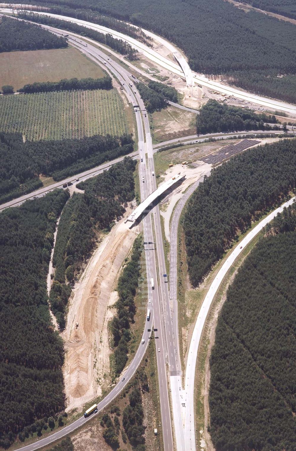 Luftaufnahme Werder/ Brandenburg - Bau des Autobahnkreuzes Werder / Brandenburg.