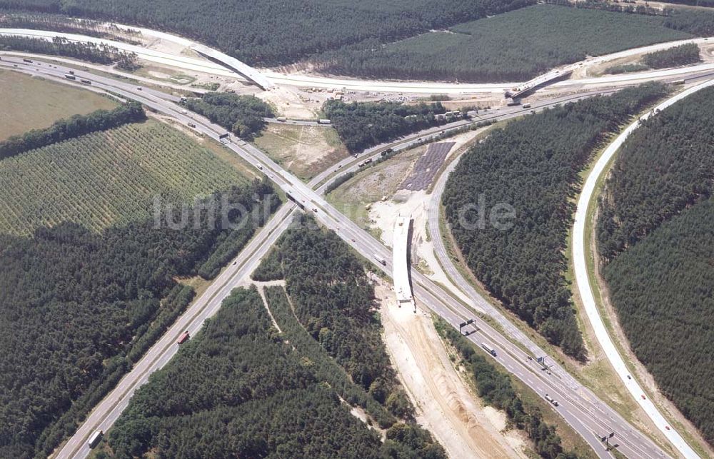 Werder/ Brandenburg aus der Vogelperspektive: Bau des Autobahnkreuzes Werder / Brandenburg.