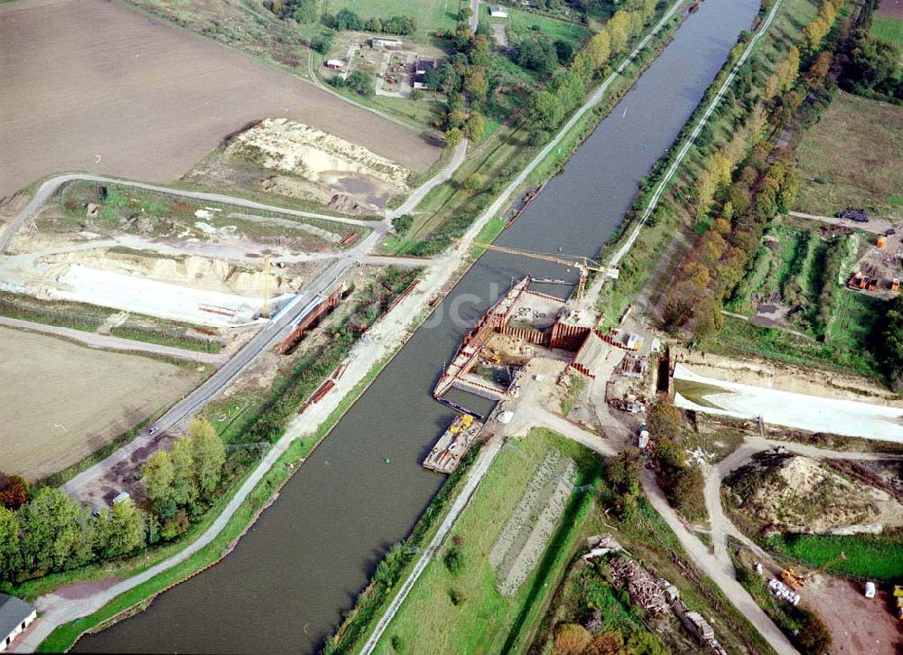 Jersleben aus der Vogelperspektive: Bau der Autobahnunterführung am Mittellandkanal.