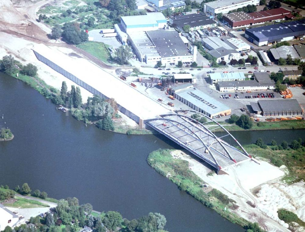 Luftbild Berlin - Neukölln - 20.08.2002 Bau der A113 am Bereich Grenzallee-Britzer Zweigkanal in Berlin - Britz (zu Neukölln)