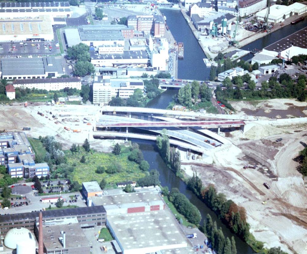 Berlin - Neukölln von oben - 20.08.2002 Bau der A113 am Bereich Grenzallee-Britzer Zweigkanal in Berlin - Britz (zu Neukölln)