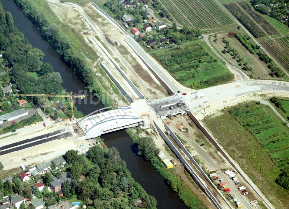 Berlin - Neukölln von oben - 20.08.2002 Bau der A113 am Bereich Grenzallee-Britzer Zweigkanal in Berlin - Britz (zu Neukölln)