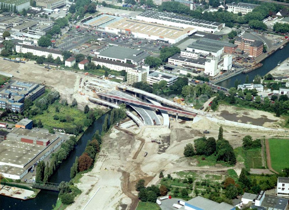 Luftbild Berlin - Neukölln - 20.08.2002 Bau der A113 am Bereich Grenzallee-Britzer Zweigkanal in Berlin - Britz (zu Neukölln)