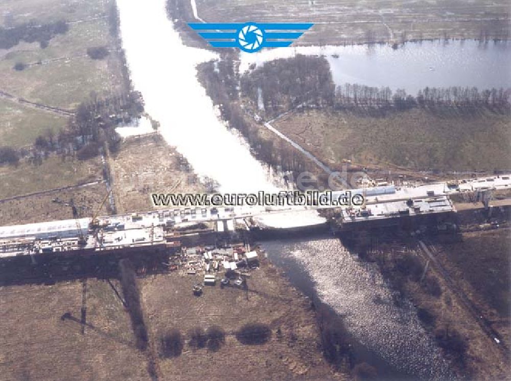 Luftbild Kavelsdorf /Mecklenburg-Vorpommern - Bau der A20 im Bereich der Warnowbrücke bei Kavelsdorf.