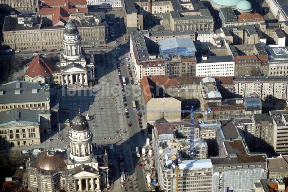 Luftaufnahme Berlin / Mitte - Bau eines Büro- und Geschäftshauses am Gendarmenmarkt in Berlin / Mitte