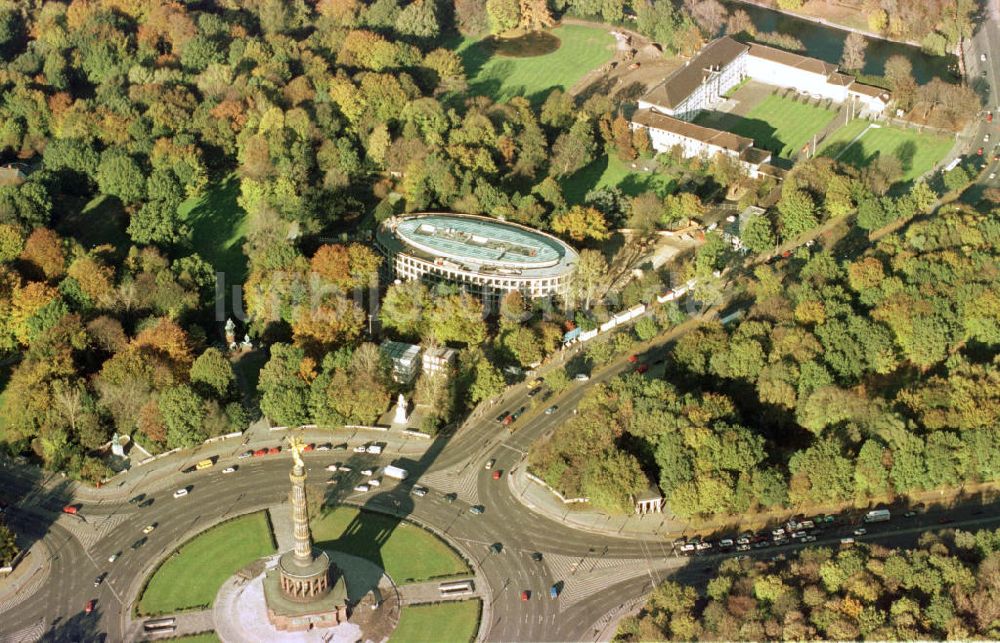 Luftbild Berlin - Tiergarten - Bau des Bundespräsidialamtes am Schloß Bellevue im Berliner Tiergarten.