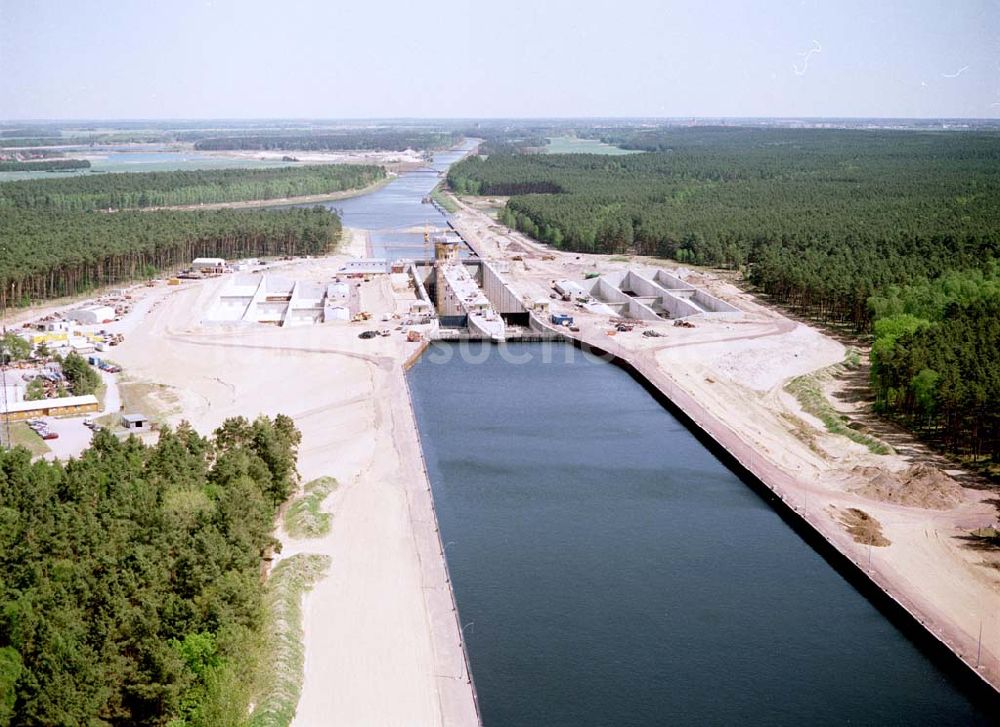 Luftaufnahme Hohenwarthe / Sachsen - Anhalt - Bau der Doppelschleuse Hohenwarthe und Ausbau des Elbe-Havel-Kanales am Wasserstraßenkreuz Magdeburg - östlich von Hohenwarthe in Sachsen - Anhalt