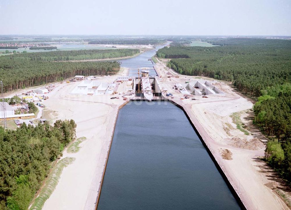 Luftbild Hohenwarthe / Sachsen - Anhalt - Bau der Doppelschleuse Hohenwarthe und Ausbau des Elbe-Havel-Kanales am Wasserstraßenkreuz Magdeburg - östlich von Hohenwarthe in Sachsen - Anhalt