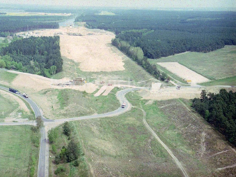 Luftbild Hohenwarthe - Bau der Doppelsparschleuse Hohenwarthe am Wasserstraßenkreuz Magdeburg.