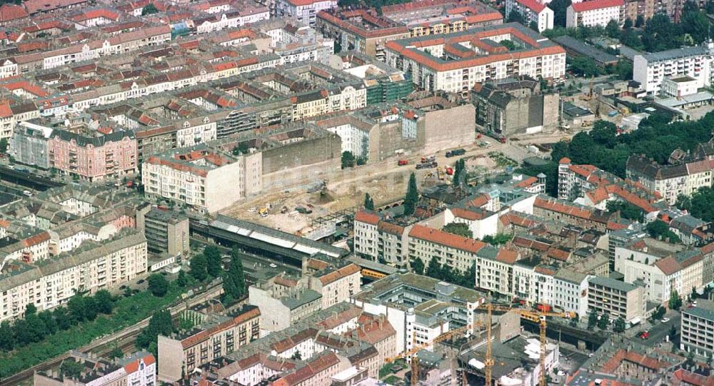 Berlin-Prenzlauer Berg von oben - Bau des Einkaufs- und Geschäftszentrums am S-Bahnhof Schönhauser Allee