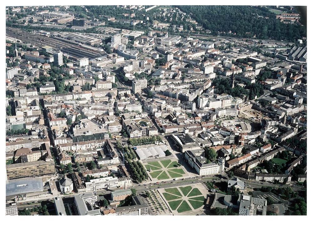 Kassel / Hessen von oben - Bau des Einkaufs- und Geschäftszentrums City Point in der Kasseler Innenstadt - ein Projekt der ECE Hamburg.