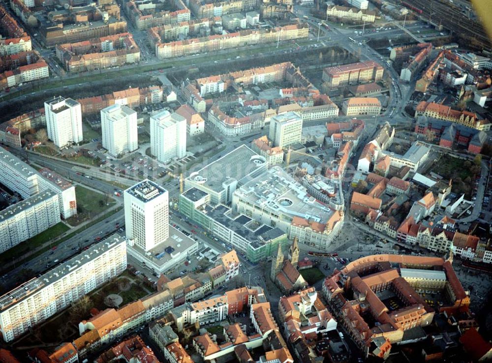 Erfurt aus der Vogelperspektive: Bau der Einkaufsgalerie Anger 1 in Erfurt - ein Projekt der ECE Projektmanagement GmbH Hamburg.