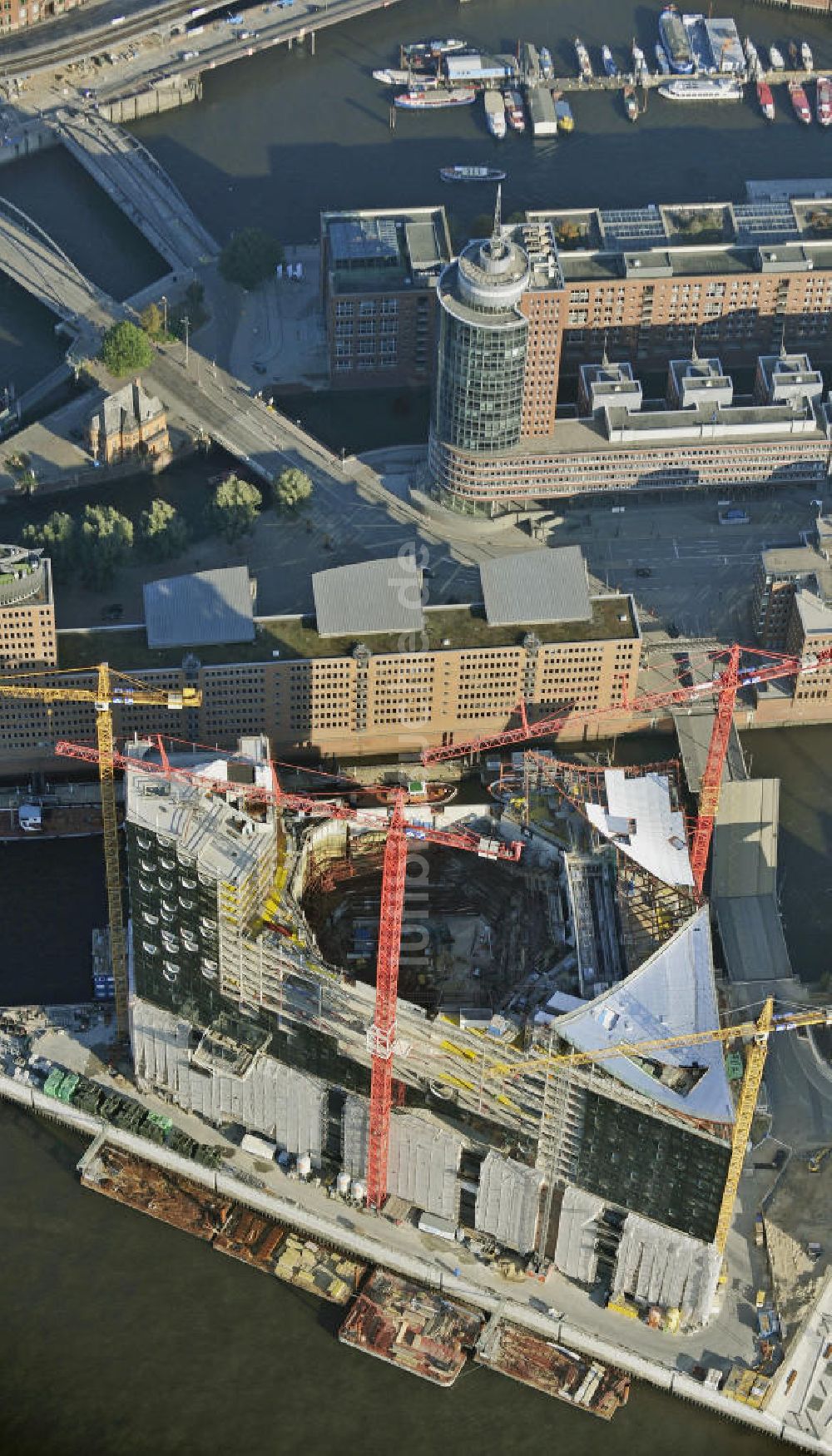 Luftbild Hamburg - Bau der Elbphilharmonie Hamburg