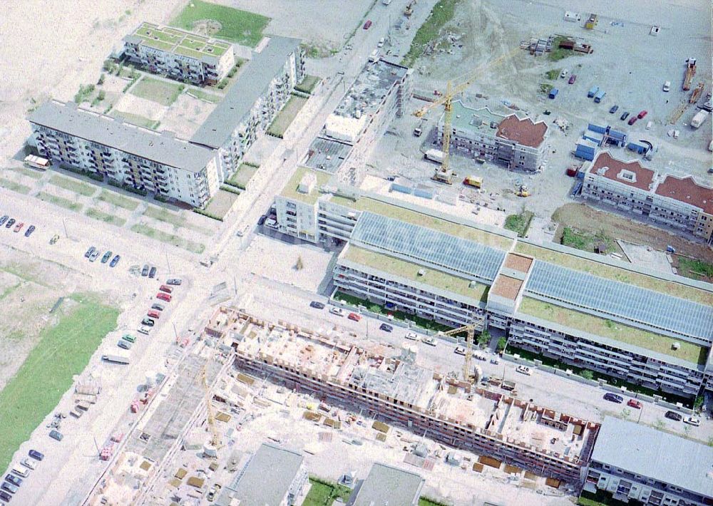 München von oben - Bau eines Galeriehauses am Messegelände in München - Riem.