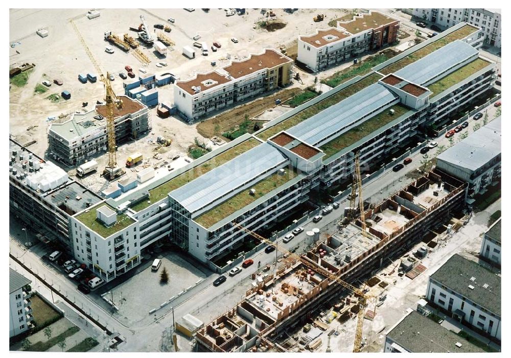 München aus der Vogelperspektive: Bau eines Galeriehauses am Messegelände in München - Riem.