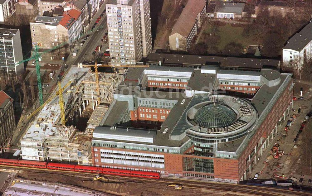 Luftbild Berlin - Bau des Geschäftshauses City-Carree am Berliner Hauptbahnhof