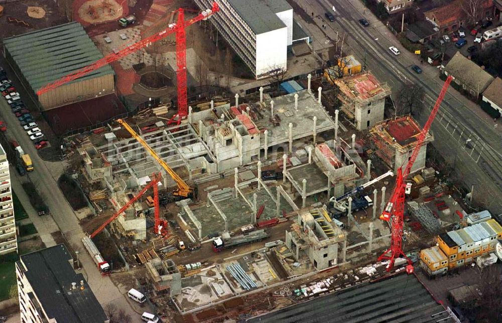 Luftaufnahme Berlin - Bau Gewerbezentrum Storchenhof in der Hauptstraße / Hohenschönhausen