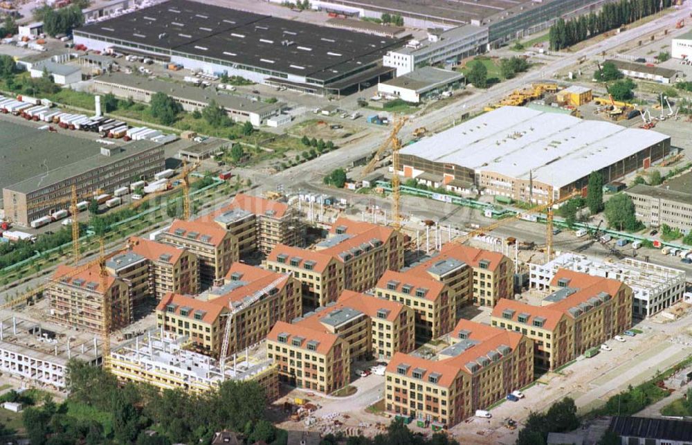 Berlin - Hohenschönhausen von oben - Bau des GSG-Gewerbezentrum an der Plauener Straße / Marzahner Straße in Berlin-Hohenschönhausen.