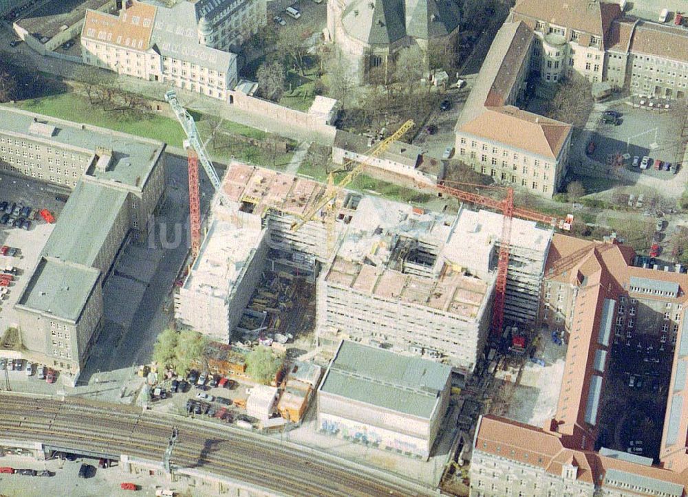 Luftbild Berlin - Bau des Hauses der Verbände an der Littenstraße in Berlin - Mitte.