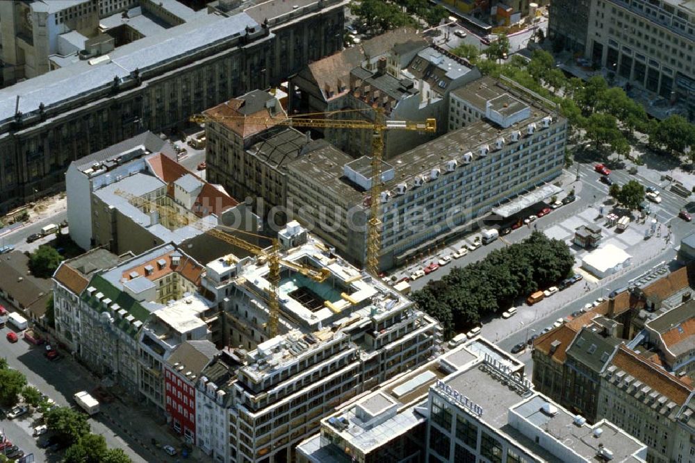 Luftbild Berlin - Bau des Hotels Unter den Linden in Berlin Mitte 1995