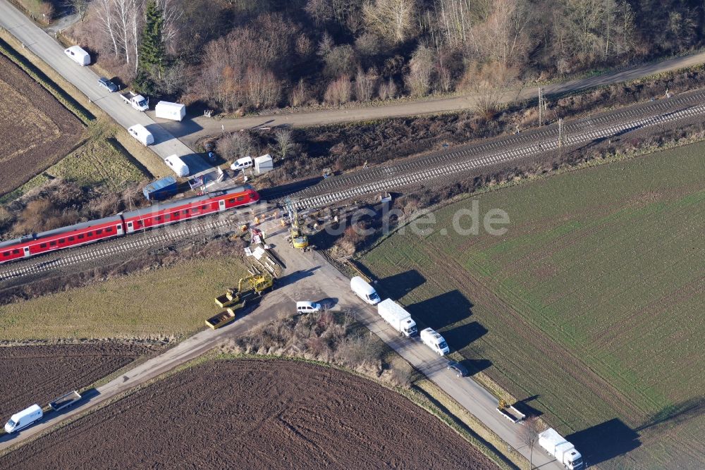 Luftaufnahme Friedland - Bau- und Instandhaltungsarbeiten am Gleis- Verlauf im Streckennetz der Deutschen Bahn im Ortsteil Groß Schneen in Friedland im Bundesland Niedersachsen