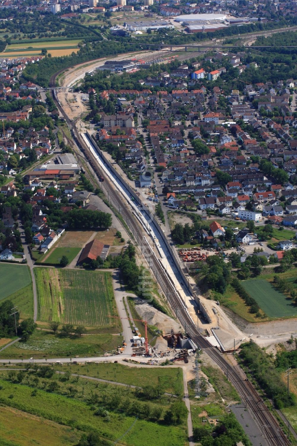 Weil am Rhein aus der Vogelperspektive: Bau- und Instandhaltungsarbeiten am Gleis- Verlauf im Streckennetz der Deutschen Bahn zum vierspurigen Ausbau der Alpentransversale in Weil am Rhein im Bundesland Baden-Württemberg, Deutschland