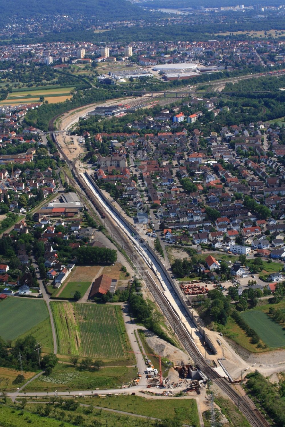 Luftbild Weil am Rhein - Bau- und Instandhaltungsarbeiten am Gleis- Verlauf im Streckennetz der Deutschen Bahn zum vierspurigen Ausbau der Alpentransversale in Weil am Rhein im Bundesland Baden-Württemberg, Deutschland