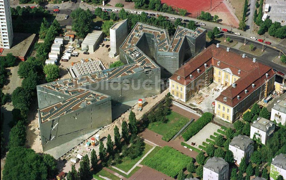 Berlin-Kreuzberg aus der Vogelperspektive: Bau des Jüdischen Museums an der Lindenstraße.