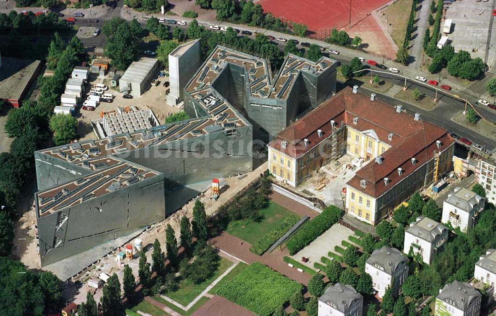 Luftbild Berlin-Kreuzberg - Bau des Jüdischen Museums an der Lindenstraße