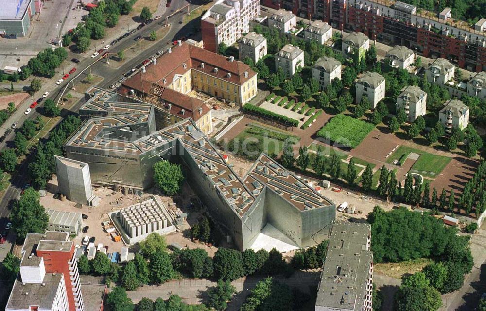 Luftaufnahme Berlin-Kreuzberg - Bau des Jüdischen Museums an der Lindenstraße.