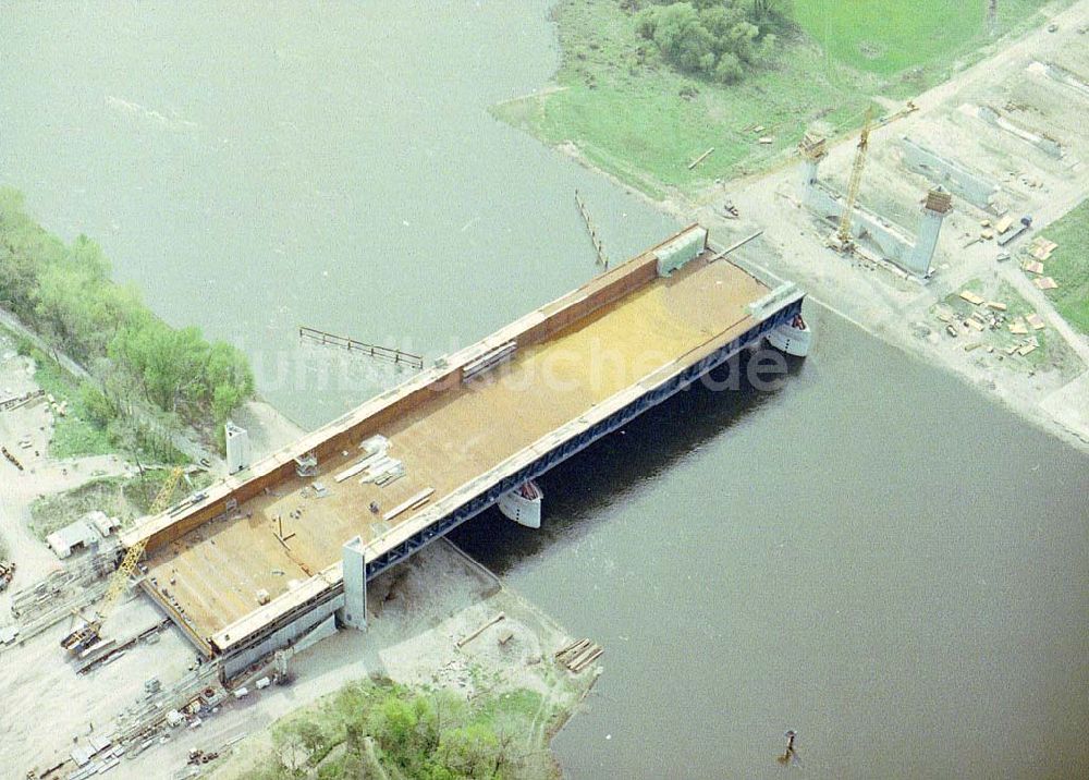 Hohenwarthe von oben - Bau der Kanalbrücke zwischen dem Schiffshebewerk Rothensee und der Doppelsparschleuse Hohenwarthe am Wasserstraßenkreuz Magdeburg