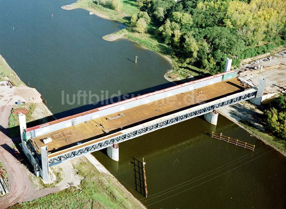 Hohenwarthe aus der Vogelperspektive: Bau der Kanalbrücke zwischen dem Schiffshebewerk Rothensee und der Doppelsparschleuse Hohenwarthe am Wasserstraßenkreuz Magdeburg