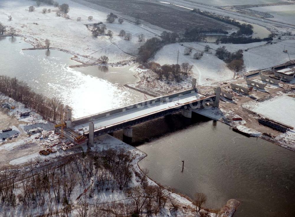 Hohenwarthe aus der Vogelperspektive: Bau der Kanalbrücke zwischen dem Schiffshebewerk Rothensee und der Doppelsparschleuse Hohenwarthe am Wasserstraßenkreuz Magdeburg